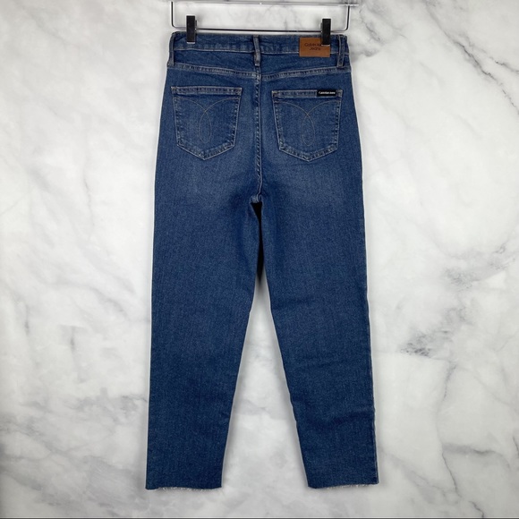 NWT Calvin Klein High-Rise Slim Straight Raw Hem Jeans Vintage Wash Retro 25 - Picture 5 of 9